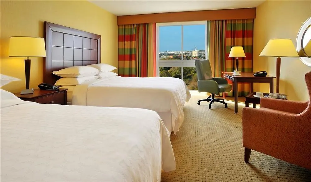Sheraton Toronto Airport Hotel & Conference Centre