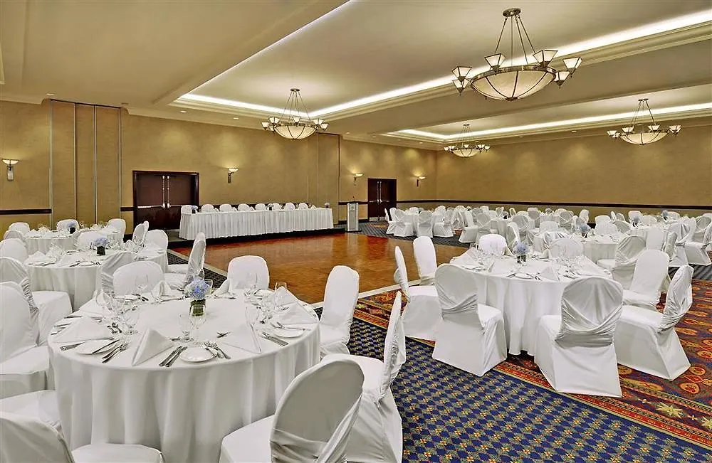 Sheraton Toronto Airport Hotel & Conference Centre