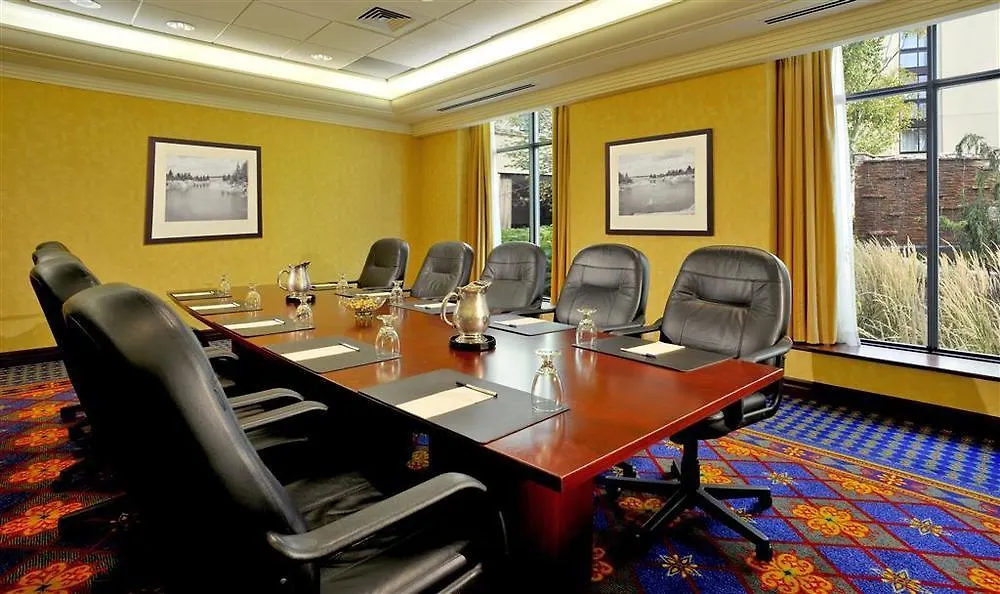 Sheraton Toronto Airport Hotel & Conference Centre