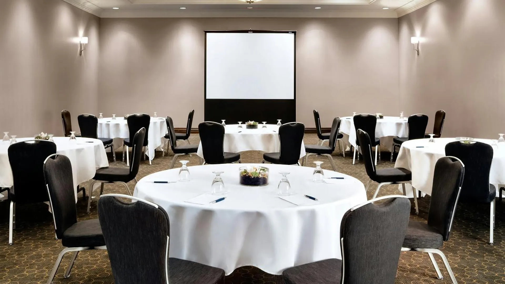 Sheraton Toronto Airport Hotel & Conference Centre