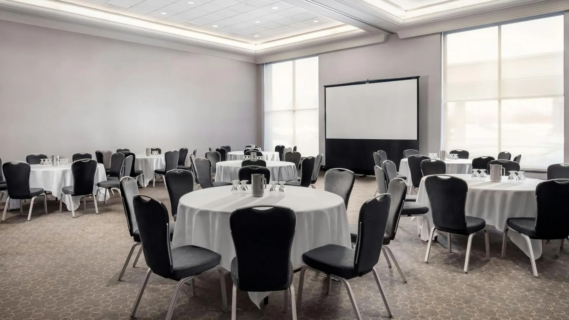 Sheraton Toronto Airport Hotel & Conference Centre