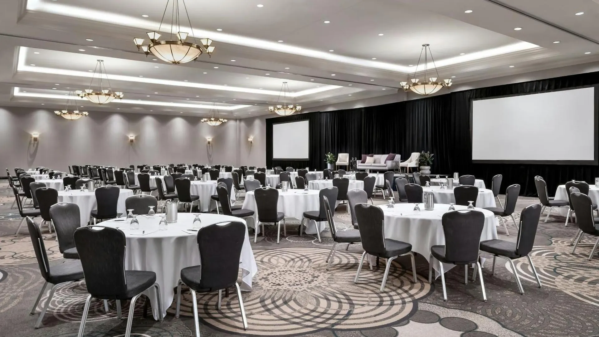 Sheraton Toronto Airport Hotel & Conference Centre
